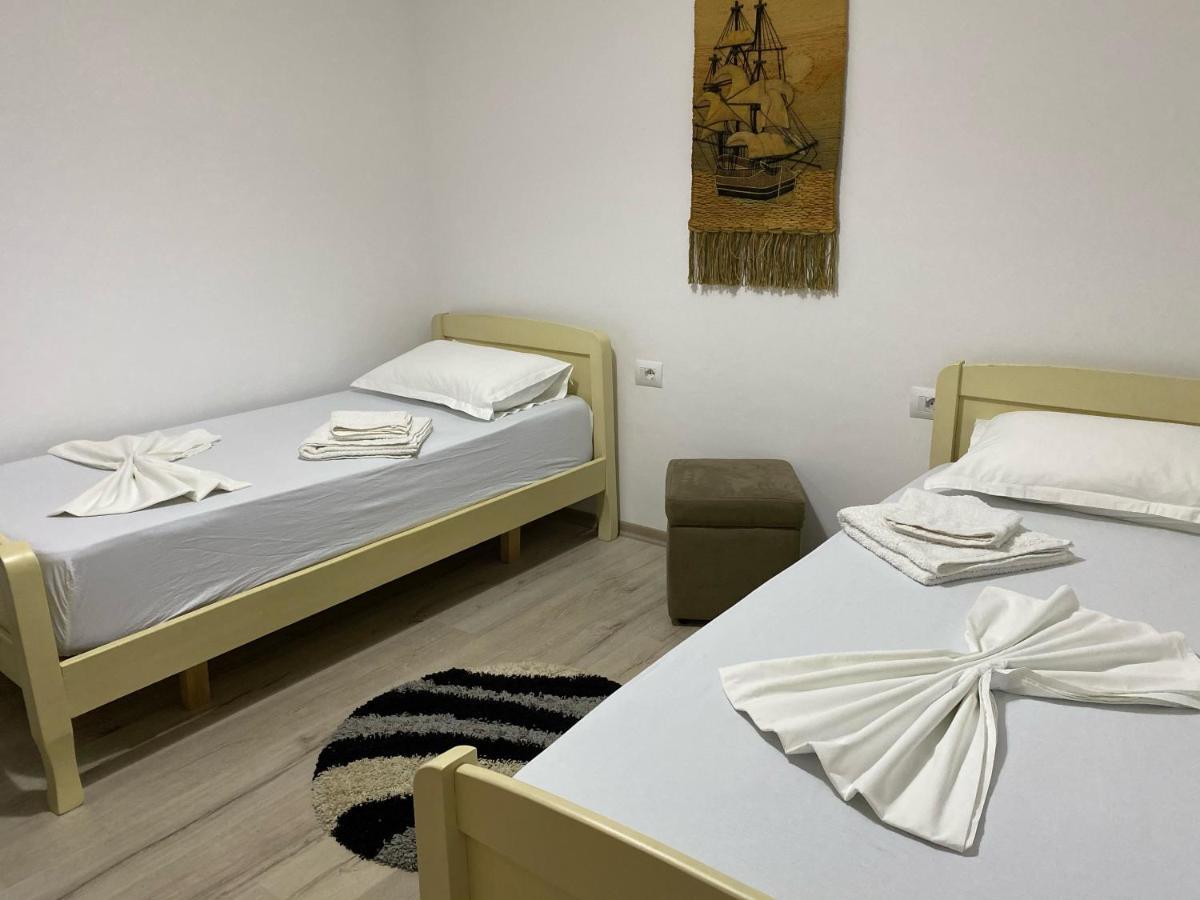 Apartment Beach House Gjiri I Lalzit *