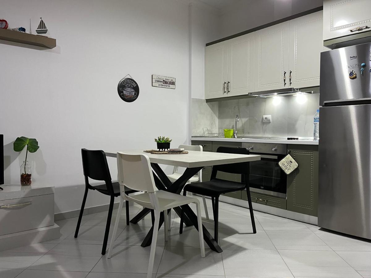 Beach House Gjiri I Lalzit Apartment *